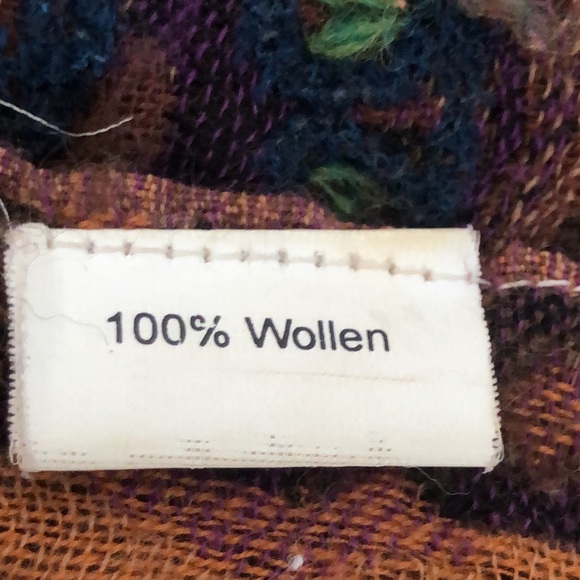 Hand-Embroidered Textured Wool Shawl Paisley Motif, "Paisley Swirl” Fall/Winter - Picture 5 of 15